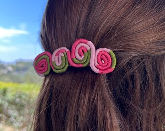 Barrette unique colorée conçue à la main