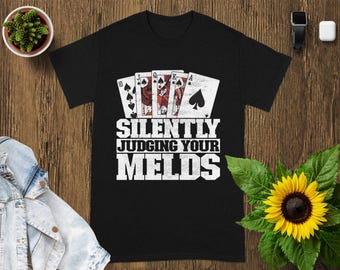 Camiseta "Juzgando silenciosamente tus combinaciones": regalo divertido para jugadores de póker