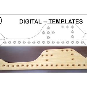 Puede incluir: Una plantilla de madera con múltiples agujeros, junto con un plano digital etiquetado como "DIGITAL - TEMPLATES". La plantilla es de madera de color claro y el plano es en blanco y negro. La plantilla tiene una forma curva.