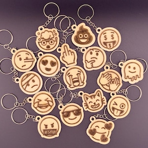 10x Custom Wooden Emoji Keychains – Set of 10 | Funny Emoji Gifts | 3mm Basswood Keyrings | Personalised Emoji Accessories