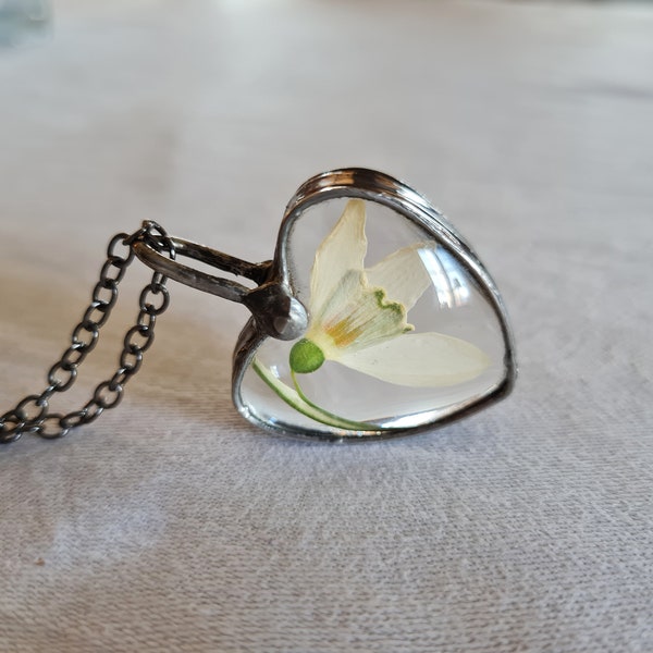 Snowdrop, pressed flower, Galanthus nivalis, in Swedish "Snödroppe", terrarium necklace. A piece of Sweden. Swedish jewelry.