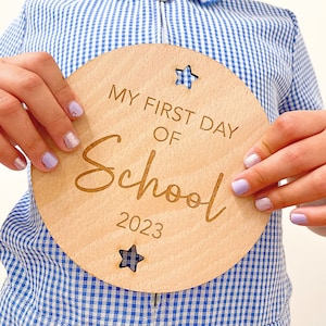 Panneau « Mon premier jour d'école/maternelle » | Accessoire photo souvenir personnalisé | Idées cadeaux pour la rentrée scolaire | Plaque photo pour la maternelle et le préscolaire