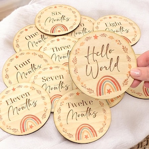 Disques en bois Boho arc-en-ciel pour bébé, accessoires photo nouveau-né, jalons d'âge mensuels 12 mois + Bonjour tout le monde, idées cadeaux pour nouveaux parents