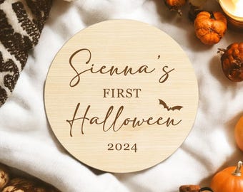 Placa de madera personalizada con el nombre del bebé "Mi primer Halloween 2024" / Accesorios fotográficos y anuncio para el primer Halloween del bebé