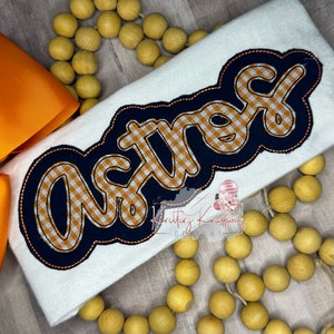 Design applique doppio Astros. Design applique offset Astros. Design mascotte della scuola. Design applique. Design ricamo digitale. 8 taglie.