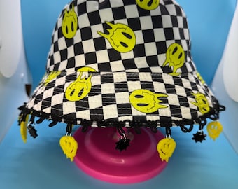 Face Melt Bucket Hat / Festival Hat / Rave Hat with charms