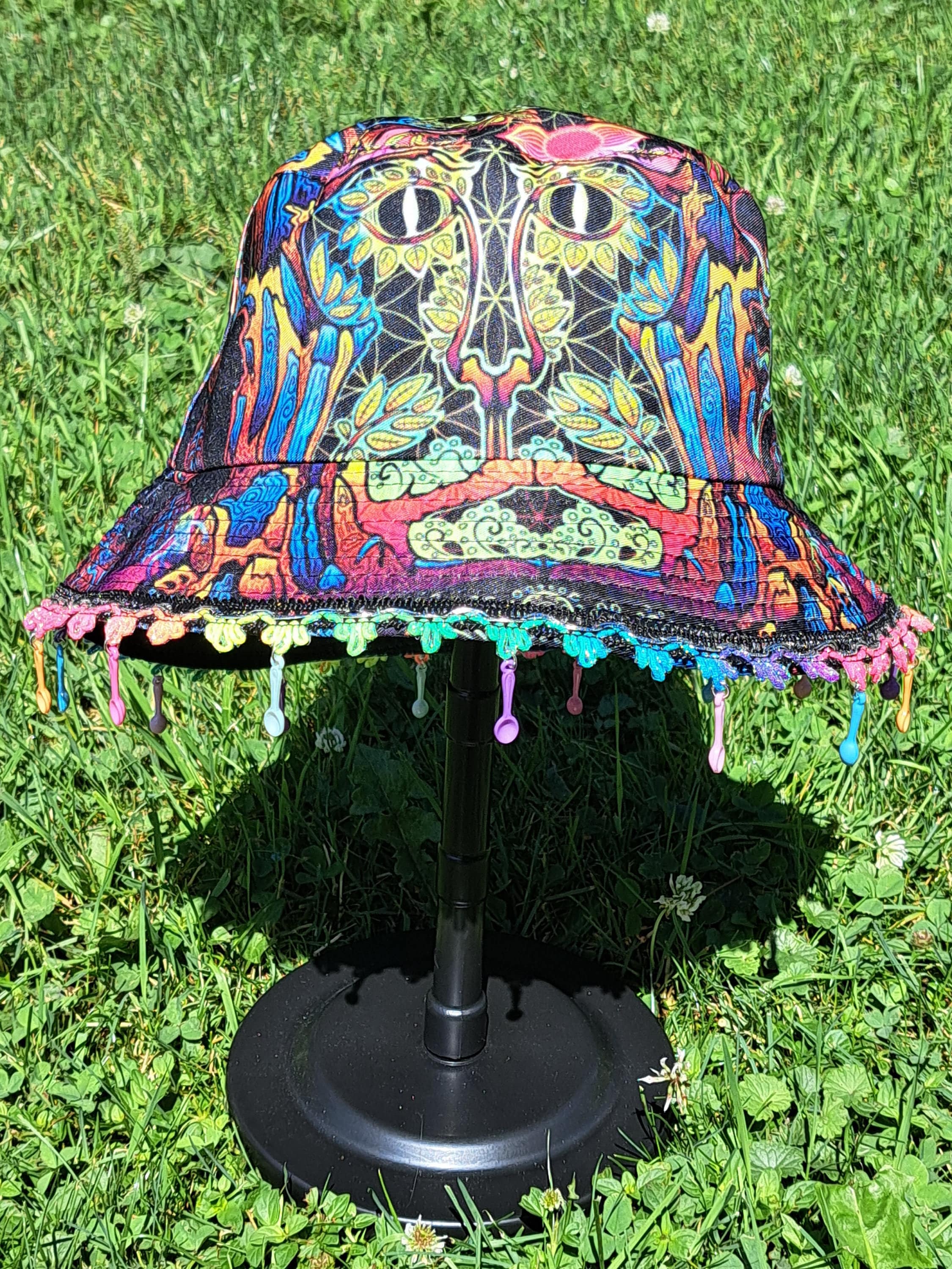 Trippy Spoon Bucket Hat / Festival Hat / Rave Hat with charms