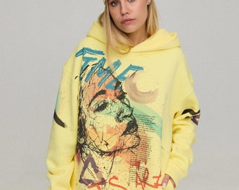 Graffiti Print Designer Hoodie - Elevate Your Wardrobe with this Comfortable and Fashionable Oversized Fleece