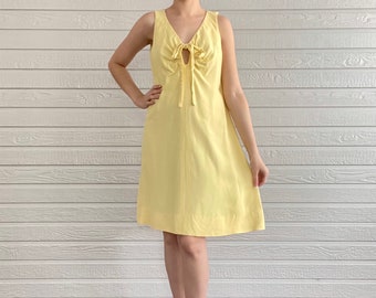 1960s Pale Yellow Crepe Mini Dress Small Medium