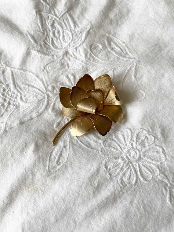 1950s Coro Oversized Flower Brooch Gold Tone