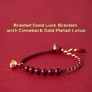 Handgjort flätat rött snöre-lyckoarmband med cinnober och guldpläterad lotus, kabbalah-skydd, hästens år, justerbar, familj