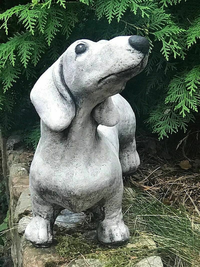 Steinguss Dackel - Deko Hunde Skulptur - Lucio