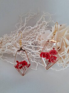 boucles d&#39;oreilles en résine et fleurs, bijoux en résine, bijoux en vraies fleurs, cadeau bijoux femme, cadeau fête des mères, vraies fleurs