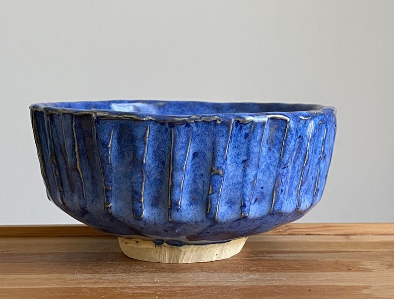 bright blue kurinuki chawan tea bowl / handbuilt ceramic matcha / snack bowl / 12 oz / sominceramics image 3