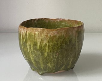 grüne Teetasse Yunomi / Tropfglasur handgefertigte Keramik / 3" x 4" / SPANIEN / Sominkeramik
