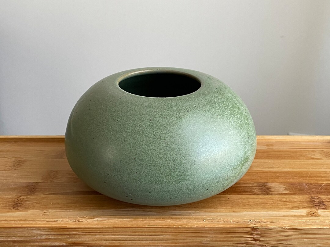 Handmade Moon Jar / Wheel Thrown Minimal Green Bulbous Vase / 6.5" X 3. ...