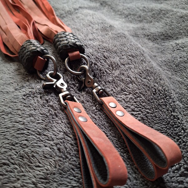 Red Finger Flogger Set