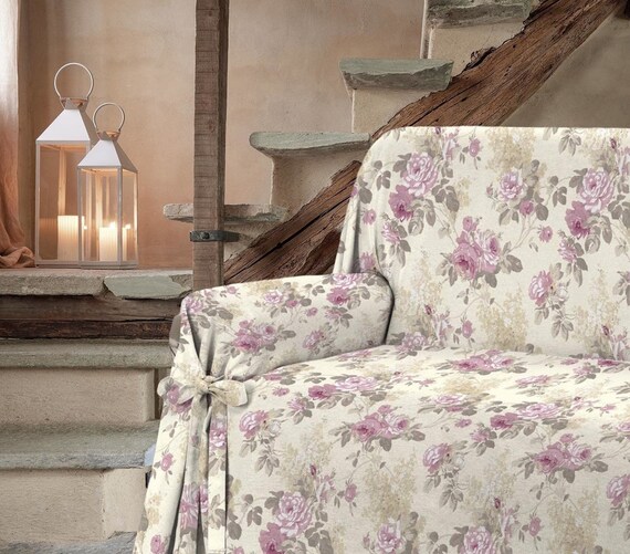 Cottage 2024 chic sofa