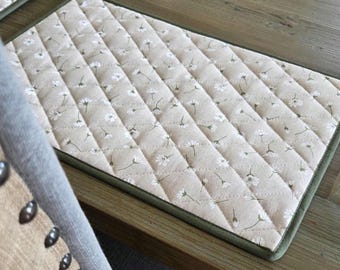 Quilted Daisy Placemats (Set of 6): Cottagecore Table Decor - Tea Towels