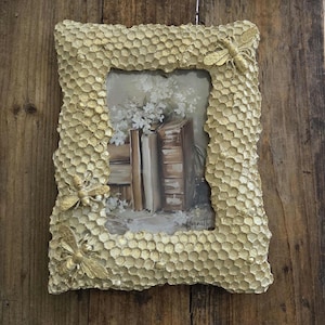 Mother&#39;s Day Gift for Mom, Honeycomb Bee Mom/Women Gift, Gold Ornate Picture Frame 5x7, Gifts for Couples Anniversary, French Country Decor
