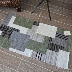 Made in Italy Kitchen Runner Rug – Non-Slip Washable Bathroom Rug – Velour Chenille Floor Mat for Hallway, Entryway, or Kitchen, Modern Rug