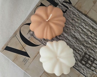 Kürbis Kerze aus Sojawachs, handgegossene Herbst Kerze, Kürbis Deko, Herbstdeko, Tischdeko Herbst, Halloween Deko, Geschenkidee