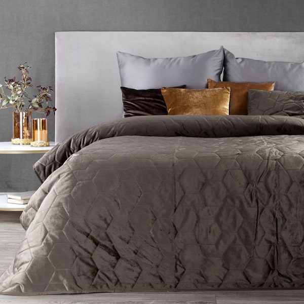 Brown velvet bedspread, Brown bedspread UK, brown bedspread, 220x240cm bedspread, Luxury velvet bedspread, brown bedding