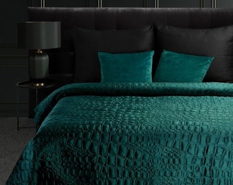 Turquoise velvet bedspread, Turquoise luxury bedspread UK, king size bedspread, 220x240cm bedspread, Luxury velvet bedspread, luxury bedding