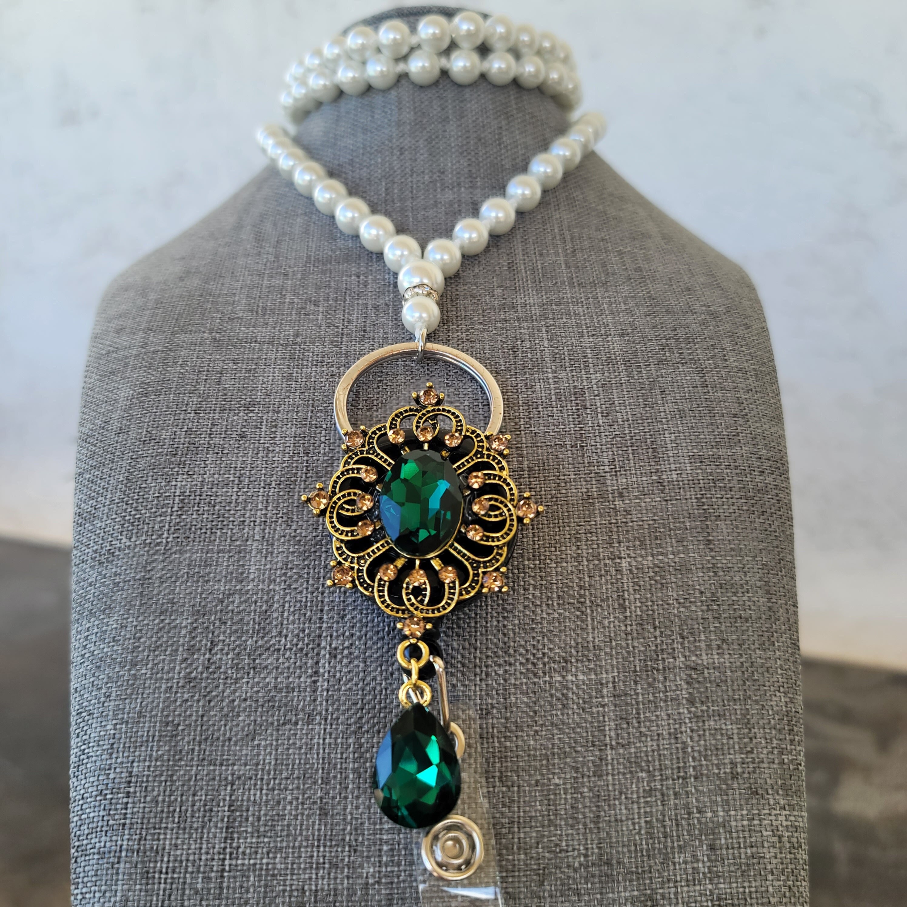 Emerald Green Oz Antique Gem Style Retractable Badge Reel Dangling Tear Drop Shaped Stone Bronzed Metal Look Nurse Teacher Gift Nurse