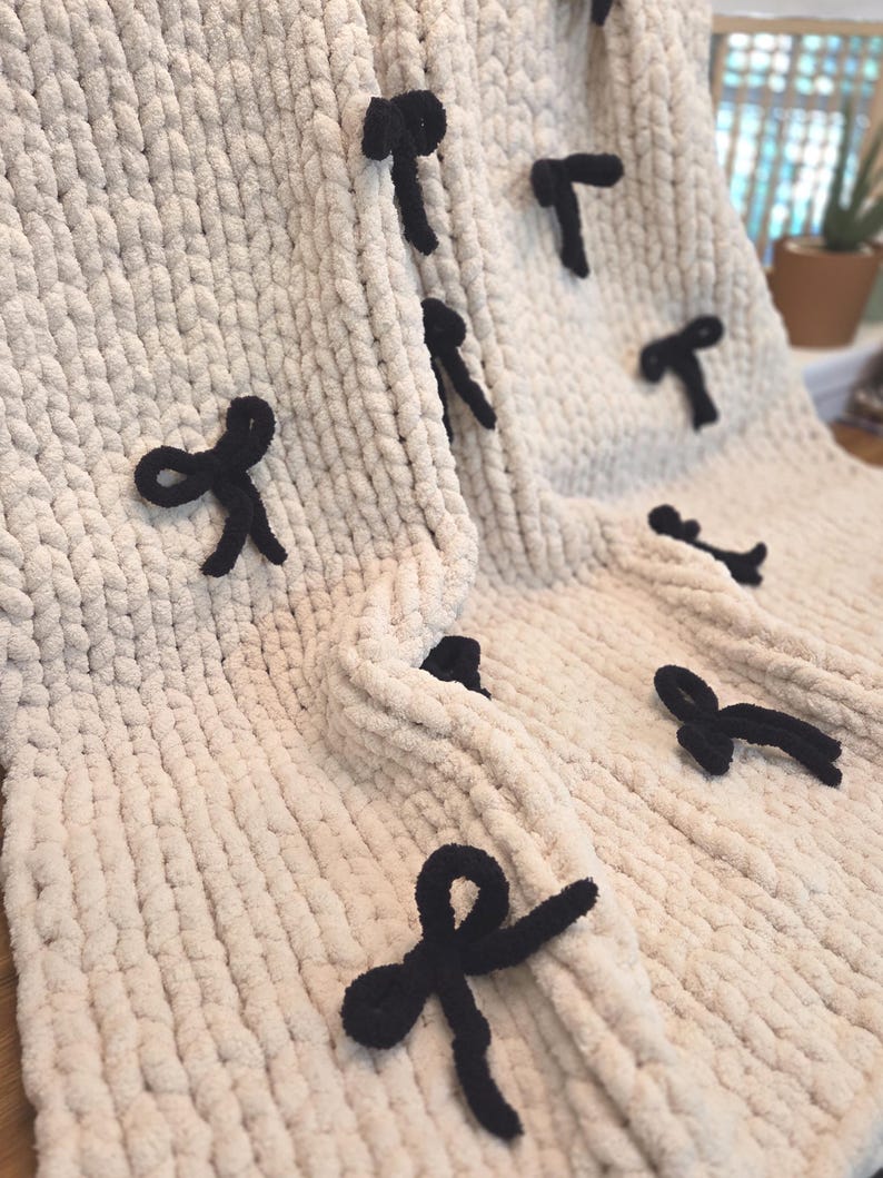 BoujeeBabeeCompany Chenille Knit Blanket
