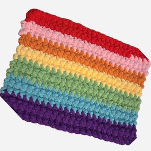 Colorful Hand-Knit Playmat: Soft Infant Play Spot, Cozy Pet Bed for Dogs & Cats, Rainbow Chunky Rug