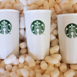 Starbucks LOGO Reusable Plastic White Coffee Cup Travel Tumbler With Lid 16  Oz