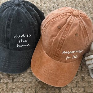 Mom and dad hats, pregnancy announcement hats, gender reveal hats, cute mom dad hats, pregnancy reveal hats, announcement idea caps cute