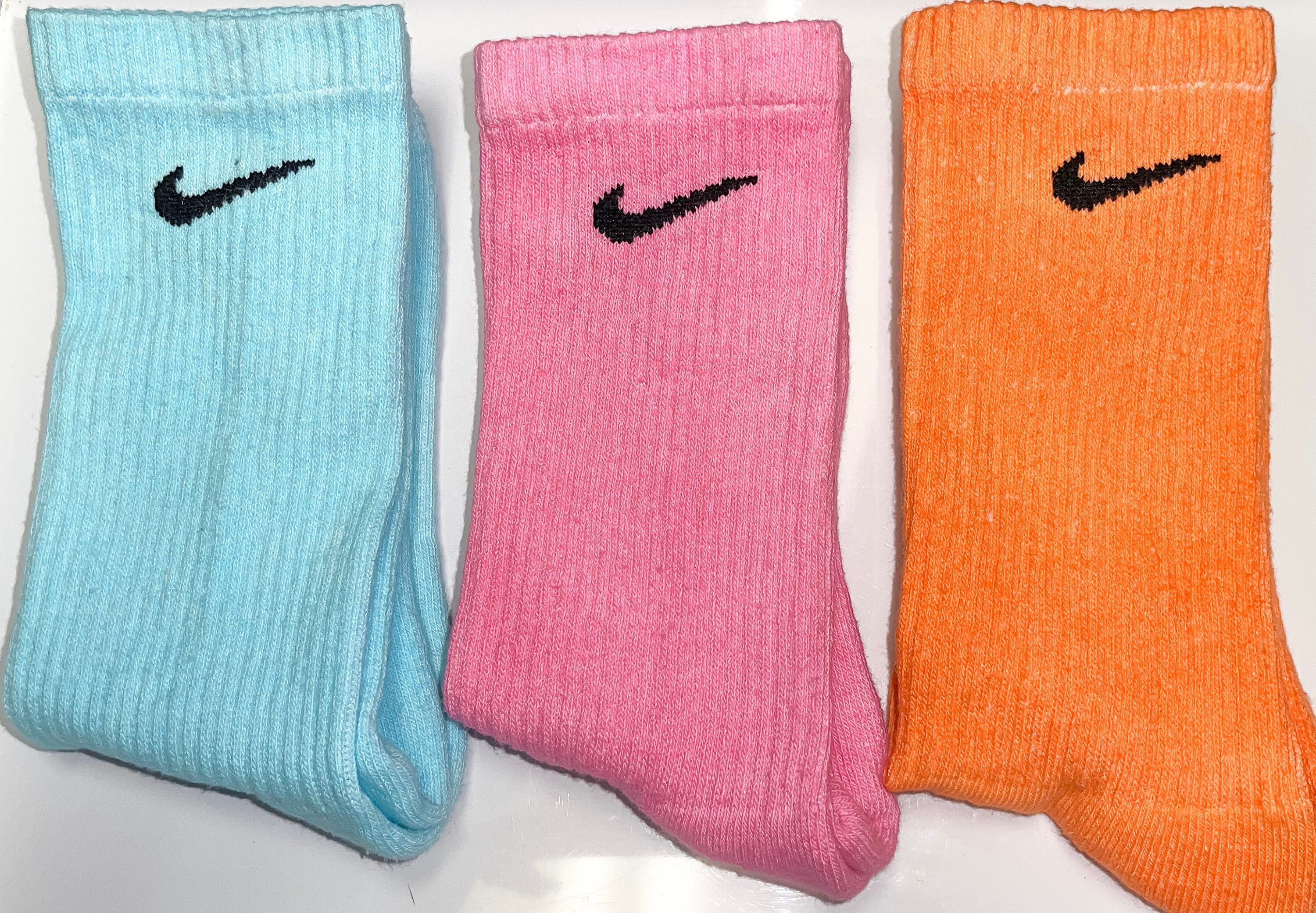 Neon pink nike clearance socks