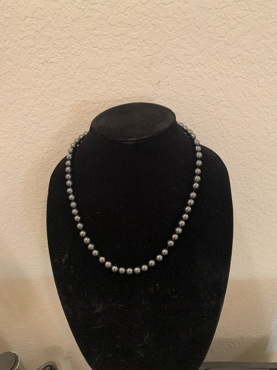 Vintage Collar Pearls. Dark Grey Pearls. w/ clasp,