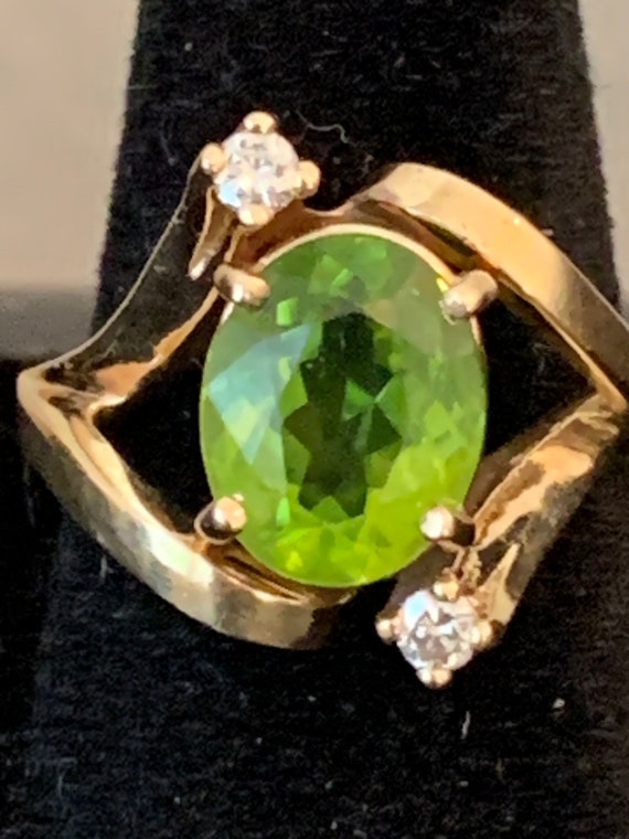 Vintage Ring. Hope 2 & 4, w/oval green Jadeite 2.5