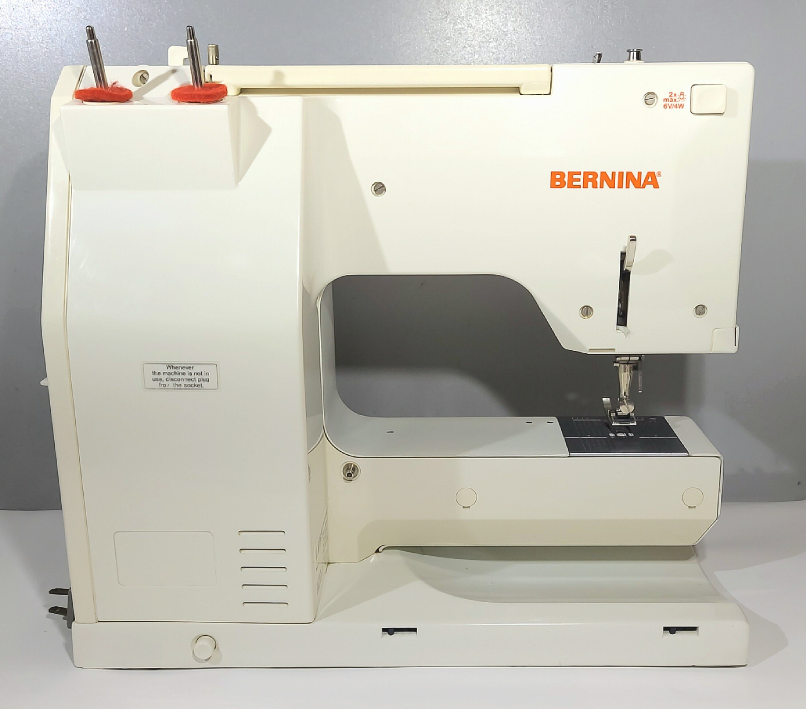 Bernina 1031 Sewing Machine same as 1030 but W/o Basting Stitch