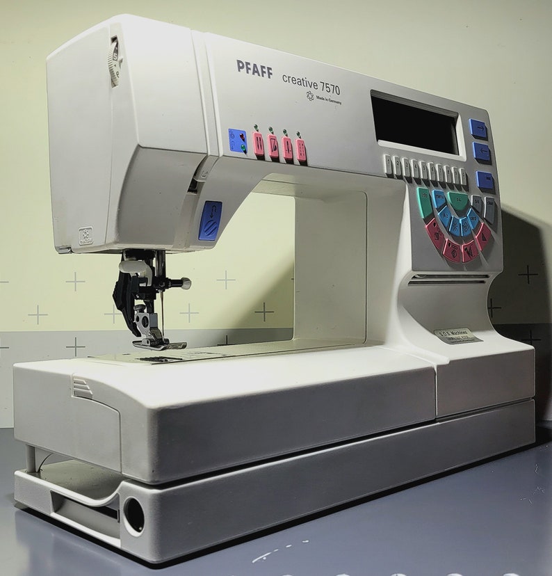 PFAFF 7570 Sewing/embroidery Machine IDT Walking Foot, Heavyduty