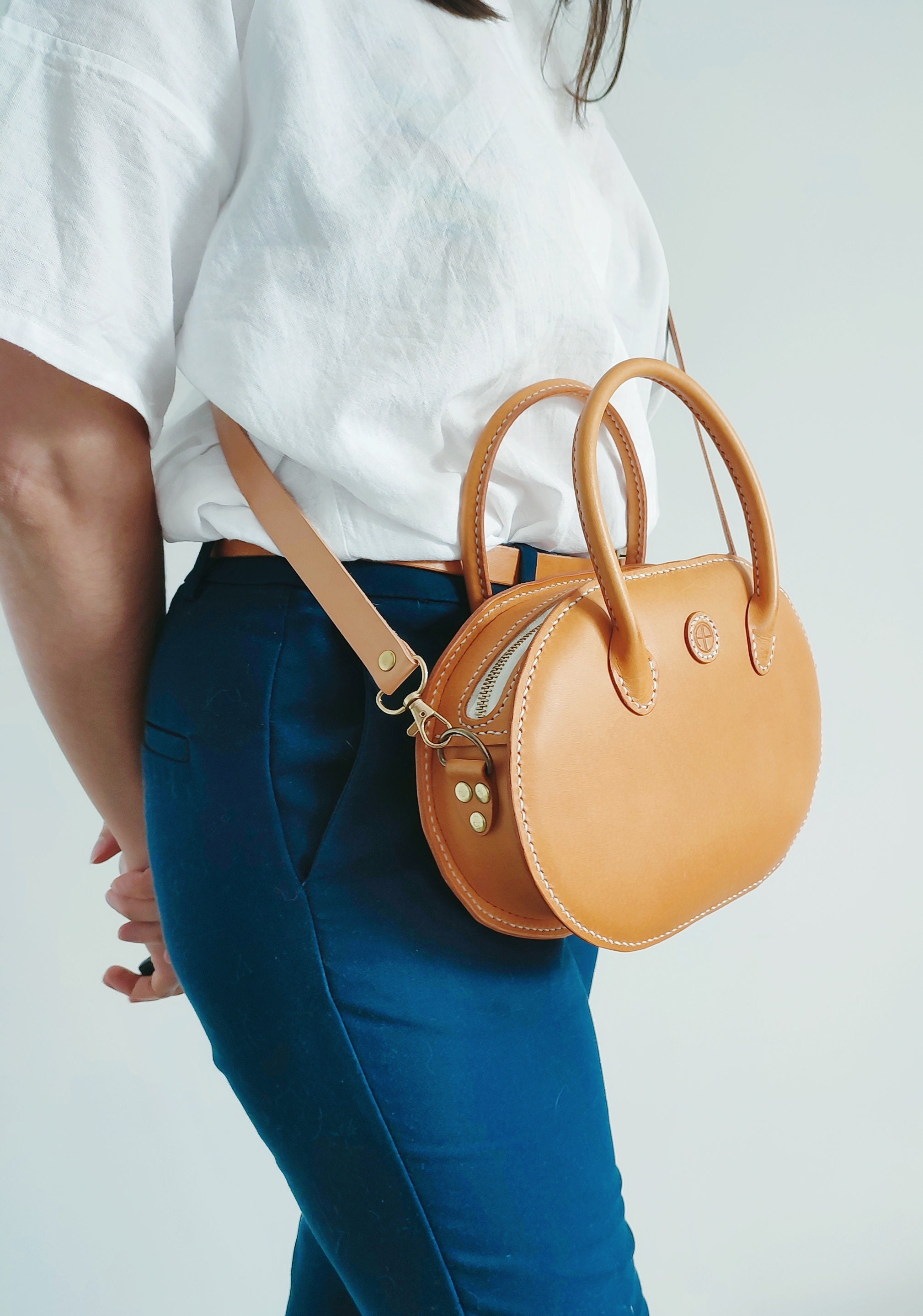 Petit sac à pochette beige foncé Sac à main minimaliste chic