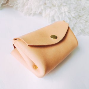 Porte-monnaie à soufflet en cuir véritable. Bourse en cuir, porte pièces. Petite maroquinerie femme. Prix réduit modèle d'exposition.