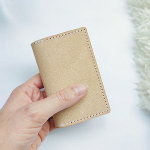 Porte-carte en cuir retourné. Effet daim. Range carte. Petite maroquinerie Homme Femme