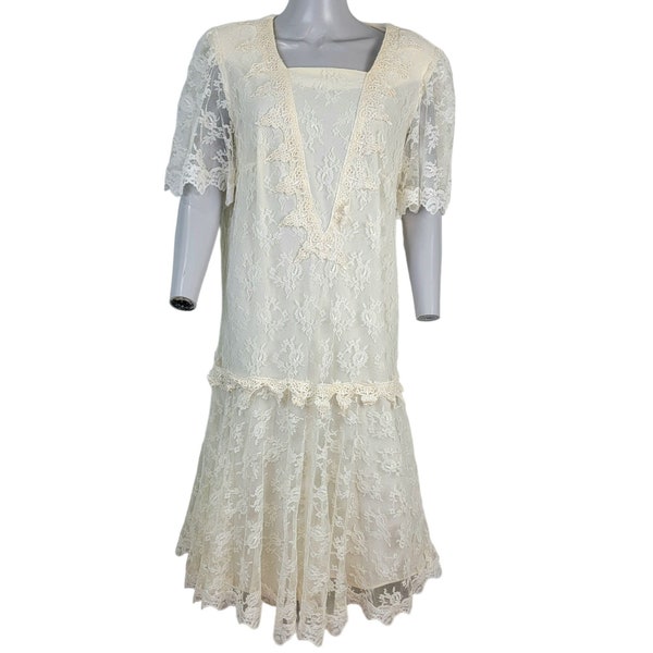 Vintage 80s Lace Midi Dress Women 12 Cream 20s Style Drop Waist Formal Wedding Shower Retro Half Sleeves A-Line Spring Fall Summer Party Fun