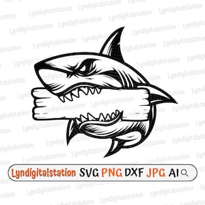 Könnte beinhalten: Schwarz-weiße Grafik eines wütenden Hais mit scharfen Zähnen, der ein leeres Banner hält. Der Text "Lyndigitalstation SVG PNG DXF JPG AI" ist enthalten.