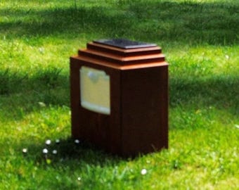 Solar garden lamp with natural Corten rust. Powerful outdoor bollard or post with motion sensor. No cables. Warm white light. Mod.103