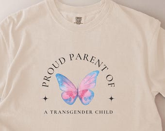 Trans Pride Mom Shirt, stolzes Elternteil eines Transgender-Kindes, Protect Trans Kids Tshirt, Trans Schmetterling Tshirt, stolz auf mein Trans Kid
