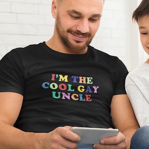 Ich bin das coole Gay Onkel-T-Shirt, Guncle-Shirt, beste Gay Onkel-Regenbogen-Schrift, lustiges Queer-T-Stück, ich liebe meine Onkel, Queer-Geschenke, LGBTQ-Stolz
