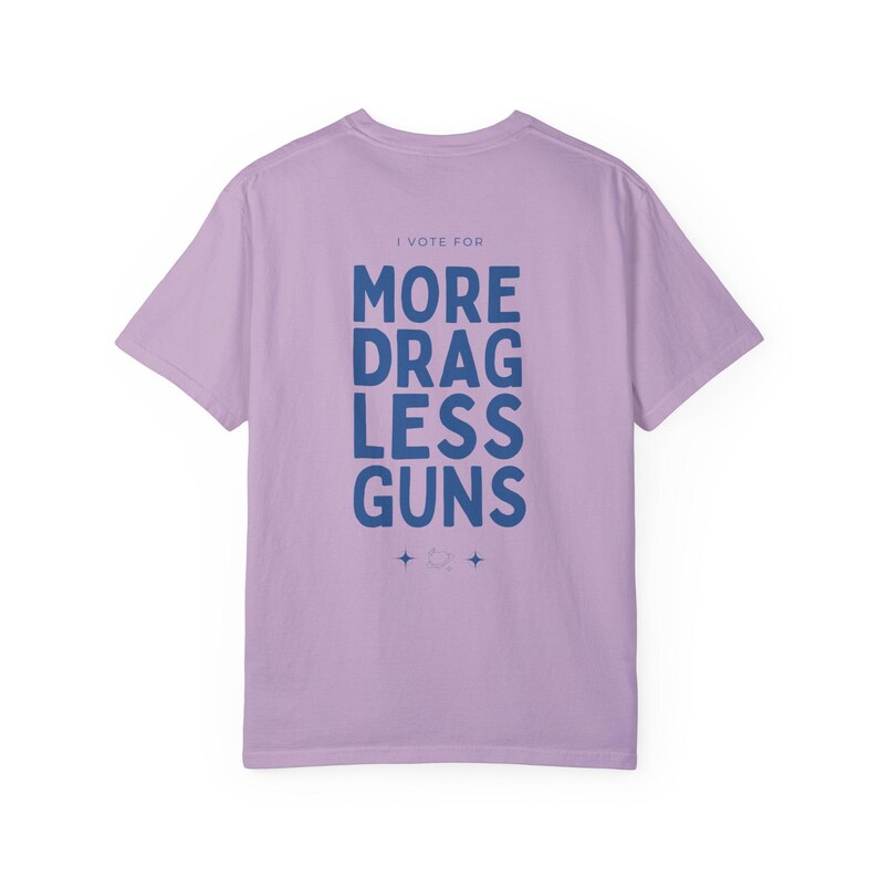 PROGRESSIV T-shirt, mer dragless guns-t-shirt, drag är inte ett brott, vapenreform nu, HBTQ-liberal t-shirt, queer t-shirt, stöd drag bild 5