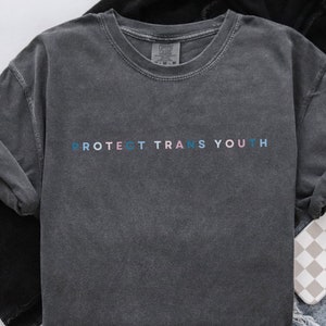 SCHÜTZEN SIE TRANS JUGENDLICHES T-Shirt, Schützen Sie Transkinder, Schützen Sie Queer Jugend Tshirt, Trans Rechte Shirt, Transgender Verbündeten Shirt, Mtf Ftm Shirt