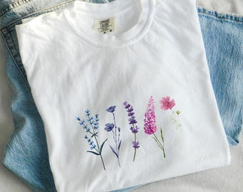 SUBTLE BISEXUAL SHIRT, Bisexual Wildflower Tshirt, Bi Pride 2025, Bisexual Cottagecore T-shirt, Bi Flag Colors, Bisexual Gift, Queer Shirts