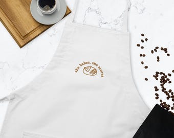 Sourdough embroidered apron, she bakes she scores apron, gift for bakers, women&#39;s sourdough gift, sourdough lovers apron